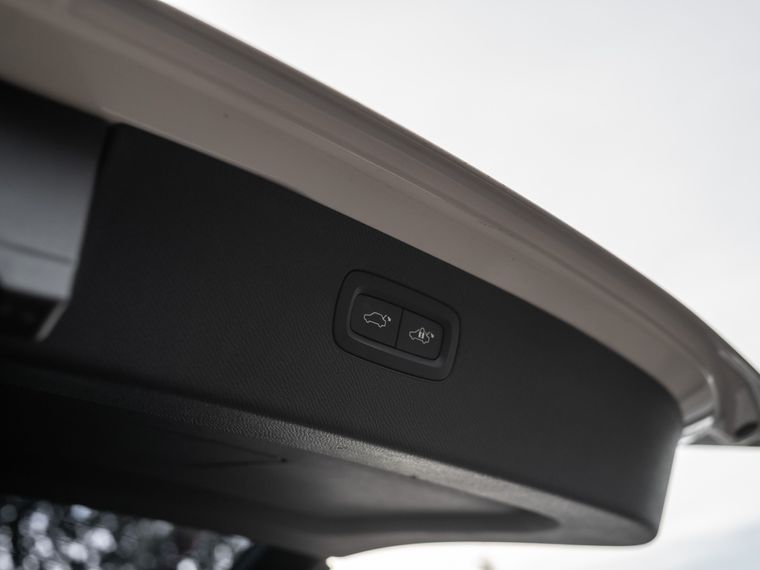 Volvo XC90 2017 года, 140 730 км - вид 19