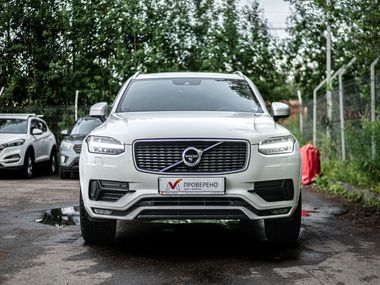 Volvo XC90 2017 года, 140 730 км - вид 3