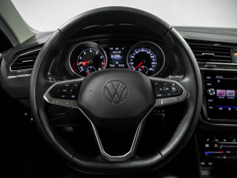 Volkswagen Tiguan 2022 года, 15 355 км - вид 8