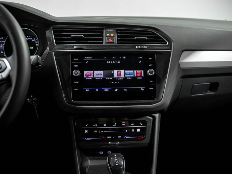 Volkswagen Tiguan 2022 года, 15 355 км - вид 9