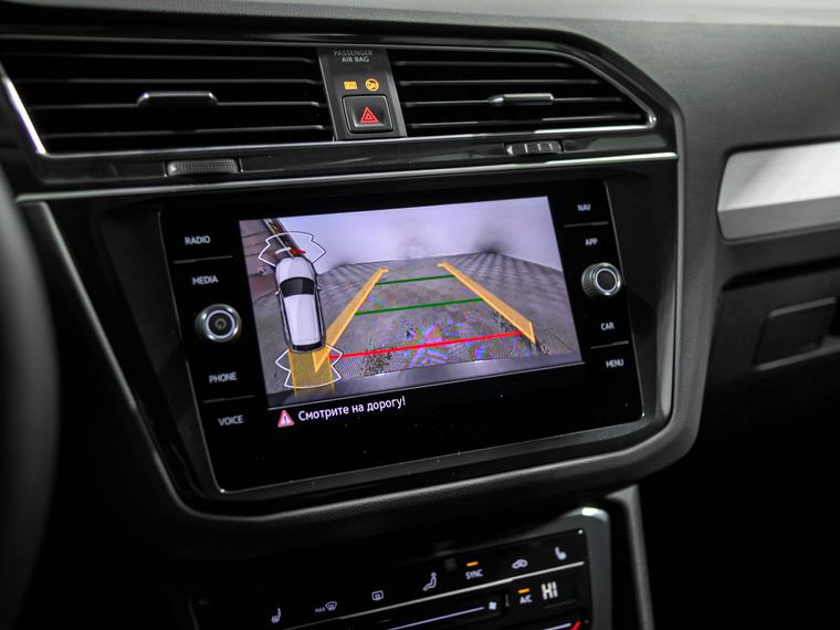 Volkswagen Tiguan 2022 года, 15 355 км - вид 10