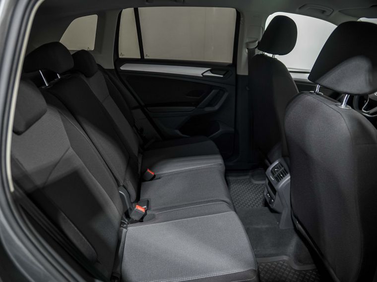 Volkswagen Tiguan 2022 года, 15 355 км - вид 15
