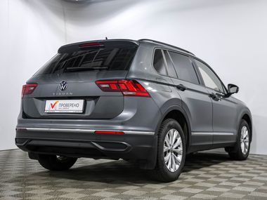 Volkswagen Tiguan 2022 года, 15 355 км - вид 4
