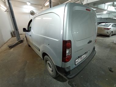 Peugeot Partner 2021 года, 81 803 км - вид 4