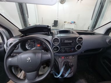 Peugeot Partner 2021 года, 81 803 км - вид 5