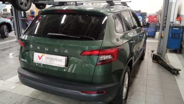 Skoda Karoq 2021 года, 26 720 км - вид 3