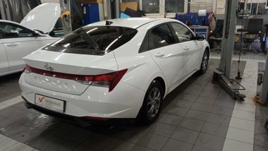 Hyundai Elantra 2021 года, 212 411 км - вид 3