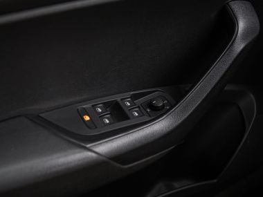 Skoda Karoq 2021 года, 92 000 км - вид 10