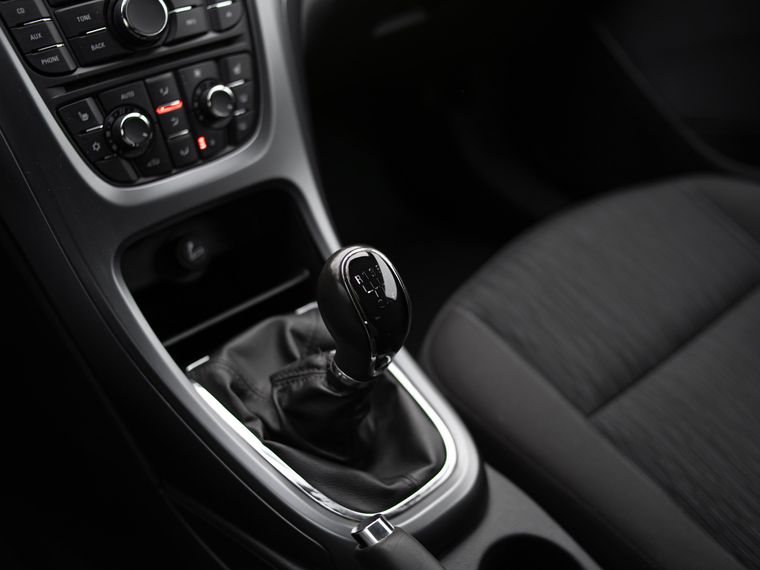 Opel Astra GTC 2012 года, 174 460 км - вид 8