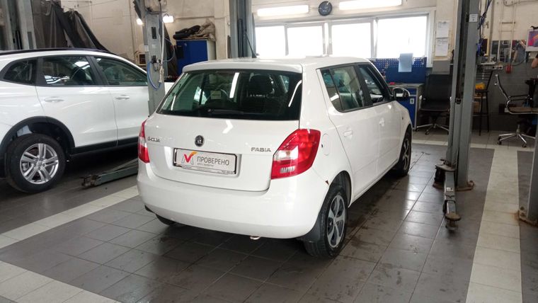 Skoda Fabia 2014 года, 147 565 км - вид 3