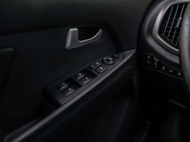 KIA Sportage 2014 года, 213 341 км - вид 11