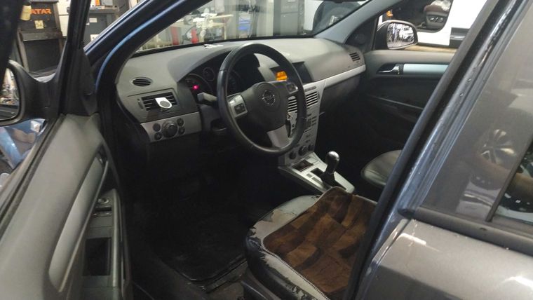 Opel Astra 2011 года, 142 941 км - вид 5