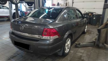 Opel Astra 2011 года, 142 941 км - вид 3