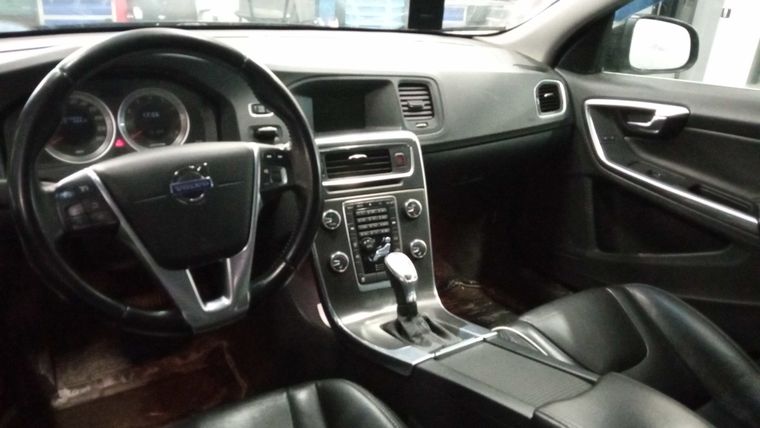 Volvo S60 2012 года, 215 203 км - вид 5