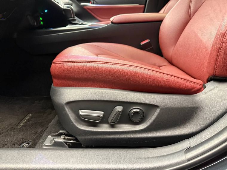 Toyota Camry 2022 года, 60 000 км - вид 20