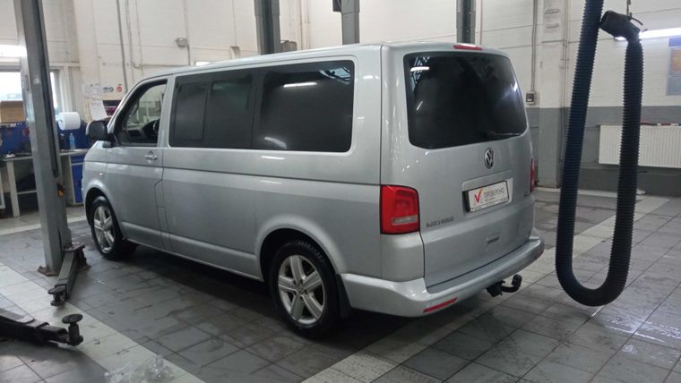 Volkswagen Multivan 2012 года, 208 554 км - вид 4