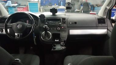 Volkswagen Multivan 2012 года, 208 554 км - вид 5