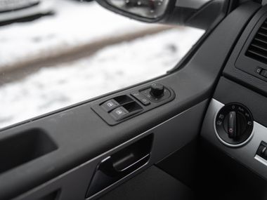 Volkswagen Multivan 2012 года, 208 554 км - вид 9