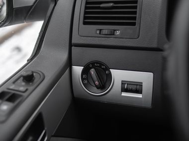 Volkswagen Multivan 2012 года, 208 554 км - вид 10