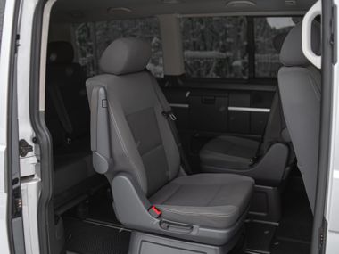 Volkswagen Multivan 2012 года, 208 554 км - вид 11