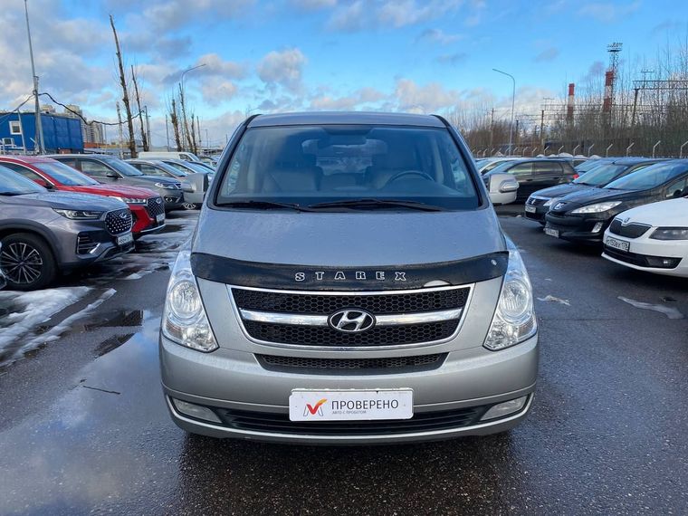 Hyundai Grand Starex 2015 года, 129 119 км - вид 3