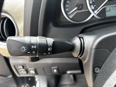 Toyota Auris 2014 года, 174 317 км - вид 9