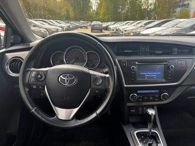 Toyota Auris 2014 года, 174 317 км - вид 10