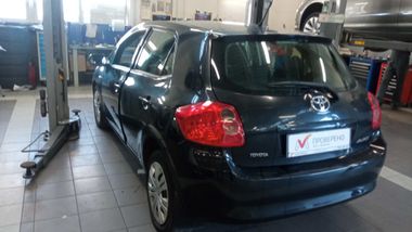 Toyota Auris 2007 года, 188 390 км - вид 4