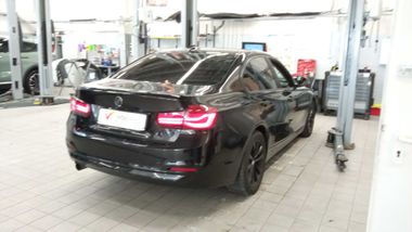 BMW 3 серия 2017 года, 156 929 км - вид 3