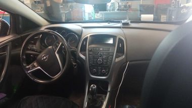 Opel Astra GTC 2012 года, 124 225 км - вид 5