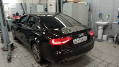 Audi A4 2014 года, 185 884 км - вид 4