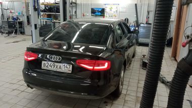 Audi A4 2014 года, 185 884 км - вид 3