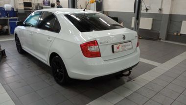 Skoda Rapid 2015 года, 152 623 км - вид 4