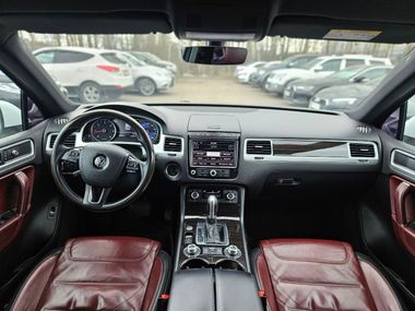 Volkswagen Touareg 2017 года, 229 990 км - вид 13