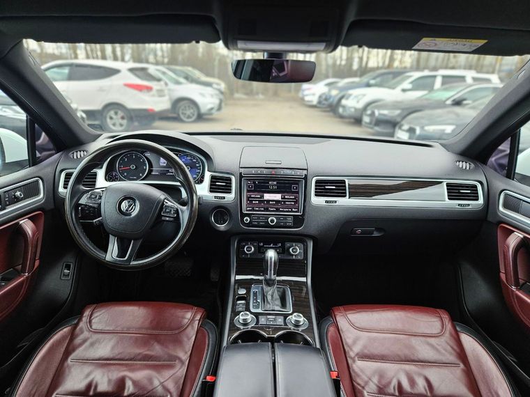 Volkswagen Touareg 2017 года, 229 990 км - вид 13