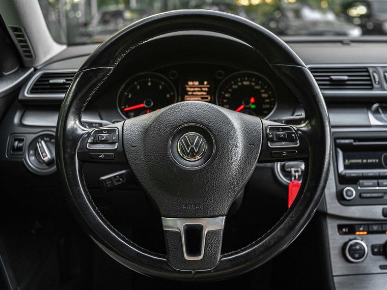 Volkswagen Passat 2012 года, 146 816 км - вид 6