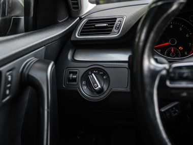 Volkswagen Passat 2012 года, 146 816 км - вид 10