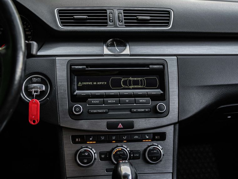 Volkswagen Passat 2012 года, 146 816 км - вид 7