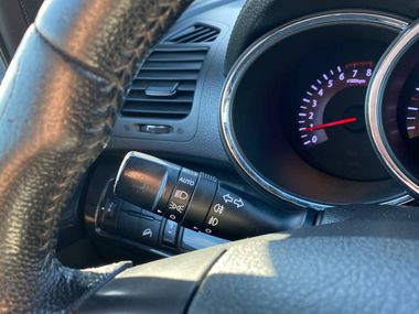 Kia Sorento 2011 года, 362 769 км - вид 9