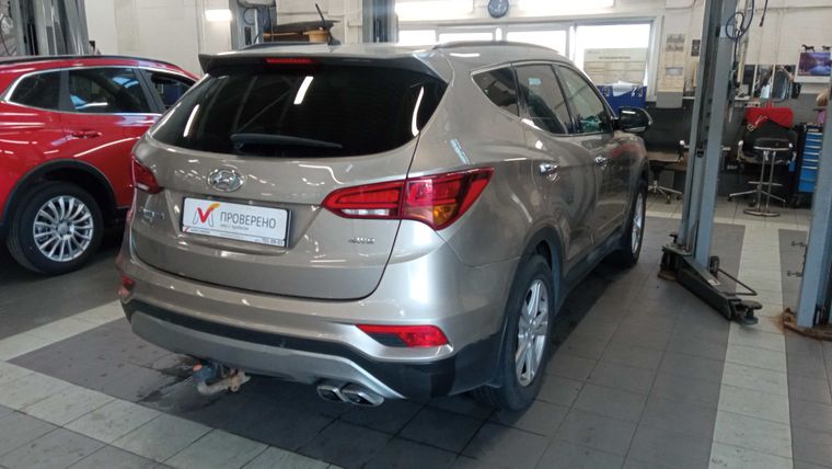 Hyundai Santa Fe 2016 года, 105 191 км - вид 3