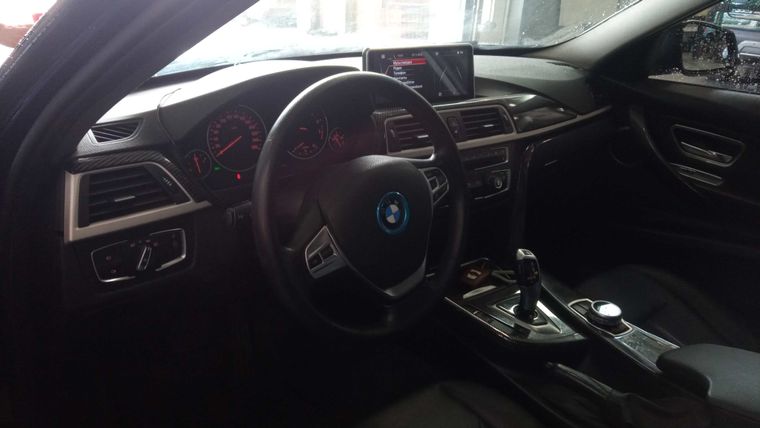 BMW 3 серия 2014 года, 136 918 км - вид 6