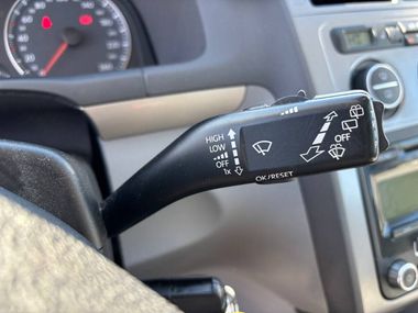 Volkswagen Touran 2009 года, 355 027 км - вид 11