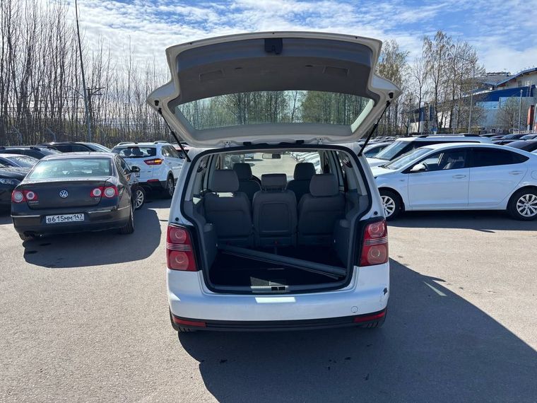 Volkswagen Touran 2009 года, 355 027 км - вид 19