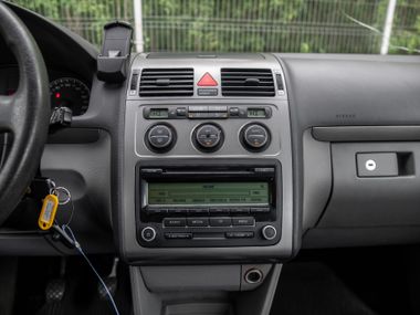 Volkswagen Touran 2009 года, 355 027 км - вид 8
