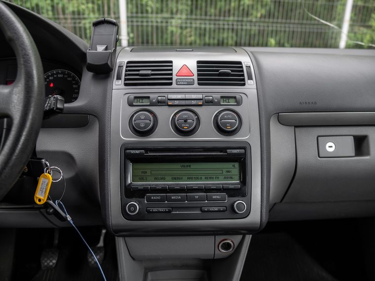 Volkswagen Touran 2009 года, 355 027 км - вид 8