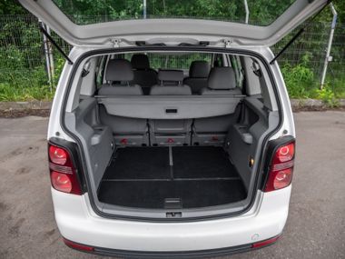 Volkswagen Touran 2009 года, 355 027 км - вид 15