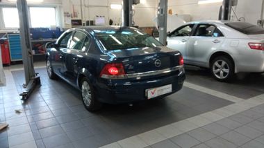 Opel Astra 2011 года, 133 492 км - вид 4