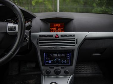 Opel Astra 2011 года, 133 492 км - вид 8