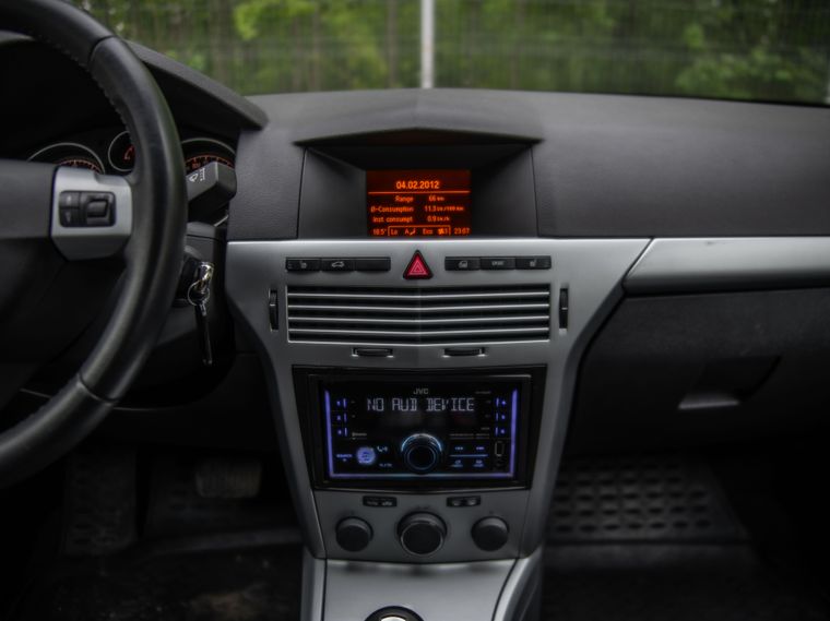 Opel Astra 2011 года, 133 492 км - вид 8