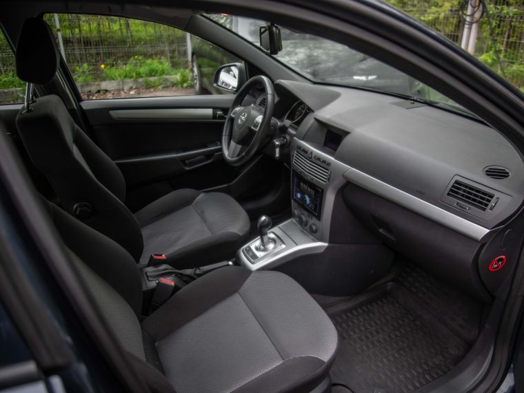 Opel Astra 2011 года, 133 492 км - вид 13